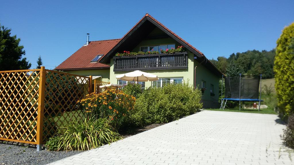 Rožnov pod Radhoštěm Apartment Amelie מראה חיצוני תמונה